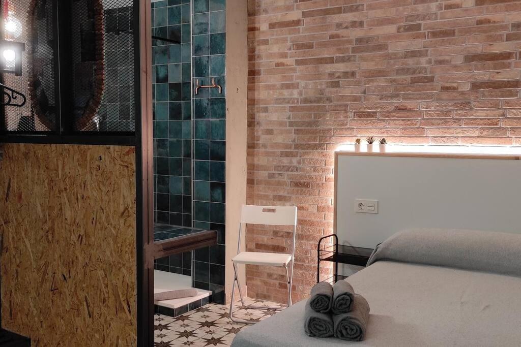Estudio Industrial A 9' Del Centro En Metro サン・ホアン・デ・アスナルファラチェ エクステリア 写真